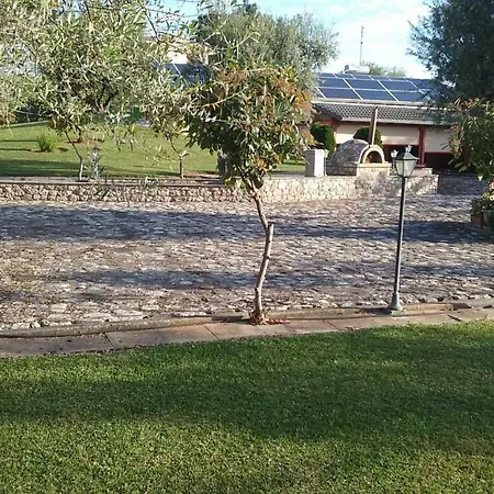 Apartment With Tenis Court And Mini Basket Aigio