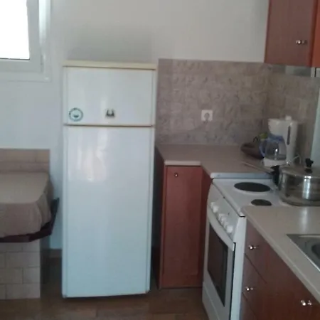 Apartment With Tenis Court And Mini Basket Aigio