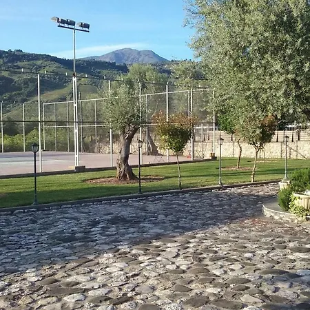 Apartmán With Tenis Court And Mini Basket Aígio